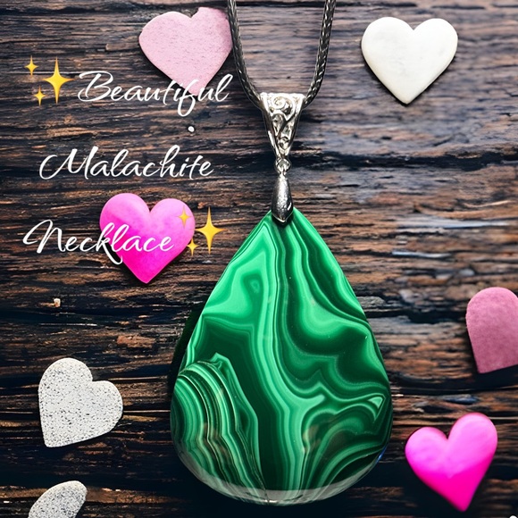 Jewelry - ✨Beautiful Malachite Necklace✨